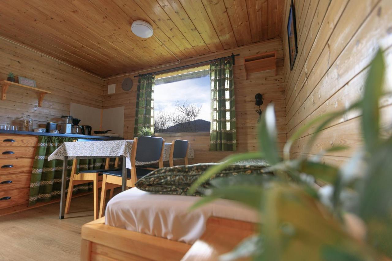 Hotel Nokling & Camping Hjelmeland Екстер'єр фото